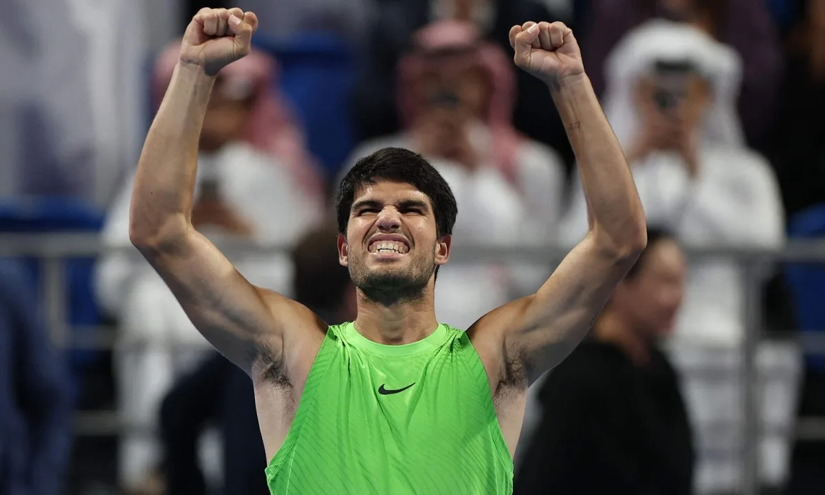Alcaraz vào chung kết Qatar Mở rộng